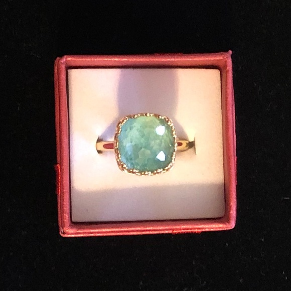 Jewelry - EUC 18KYGP Semiprecious Gemstone Ring 8